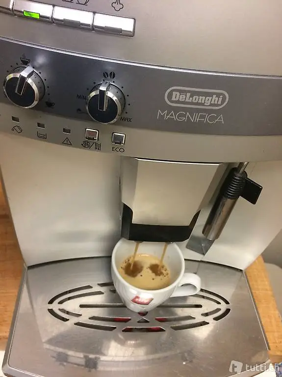 Kaffeemaschine DeLonghi MGNIFIGA