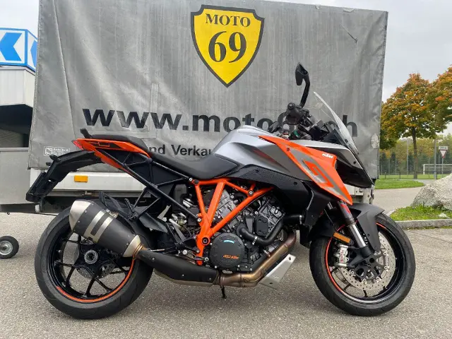 KTM 1290 Super Duke GT KTM 1290 Super Duke GT