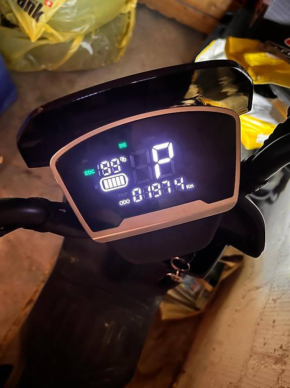 Vespino E-Scooter STREET Schwarz? Top Zustand, nur 1974km