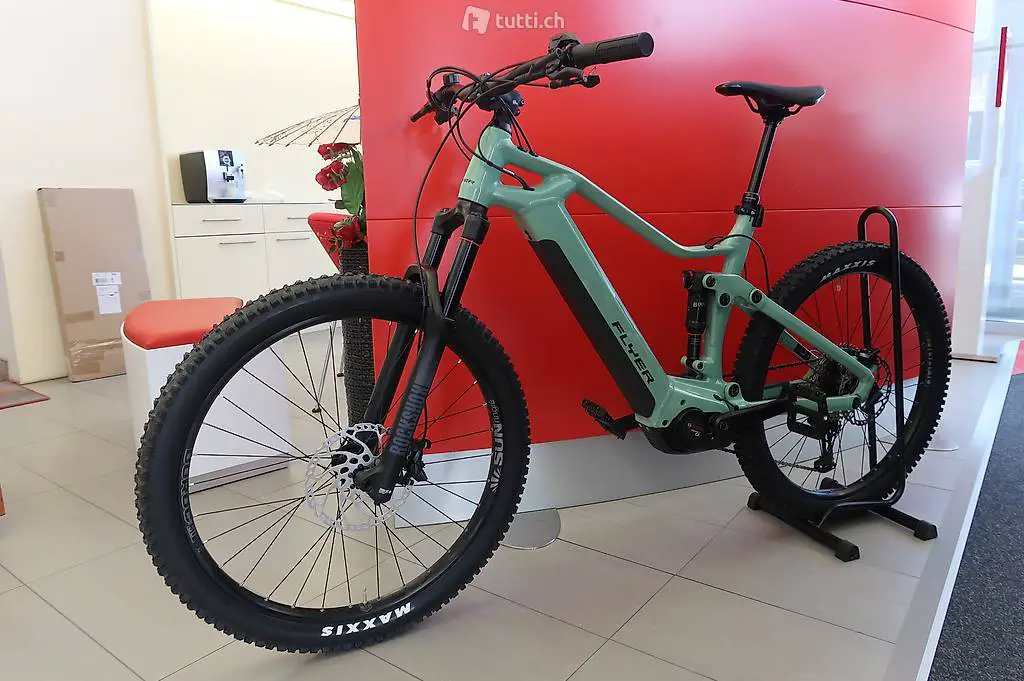 neuer Flyer Uproc6 6.30, Grösse L, ab Lager lieferbar