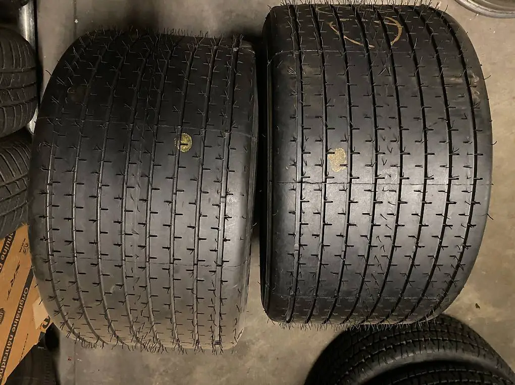 Pneus de compétition Neuf Michelin 350-15 (29/61-15) TB20