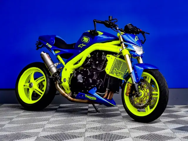 TRIUMPH Speed Triple 1050