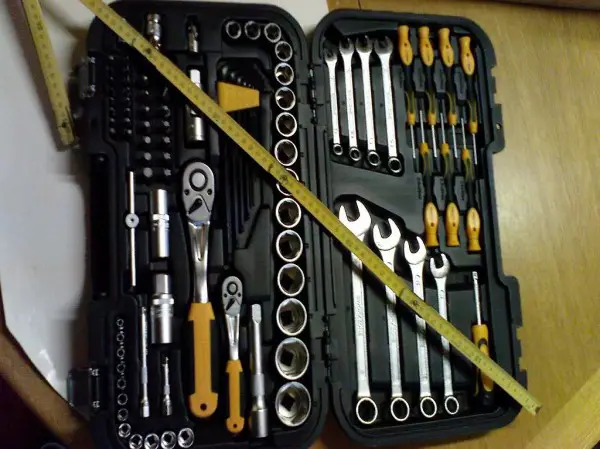 Werkzeugkoffer komplett 100 Teile