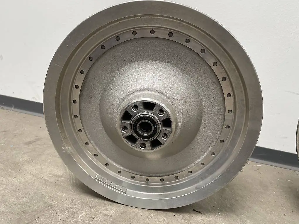 Vendo cerchio in lega (felgen) Harley Davidson 16