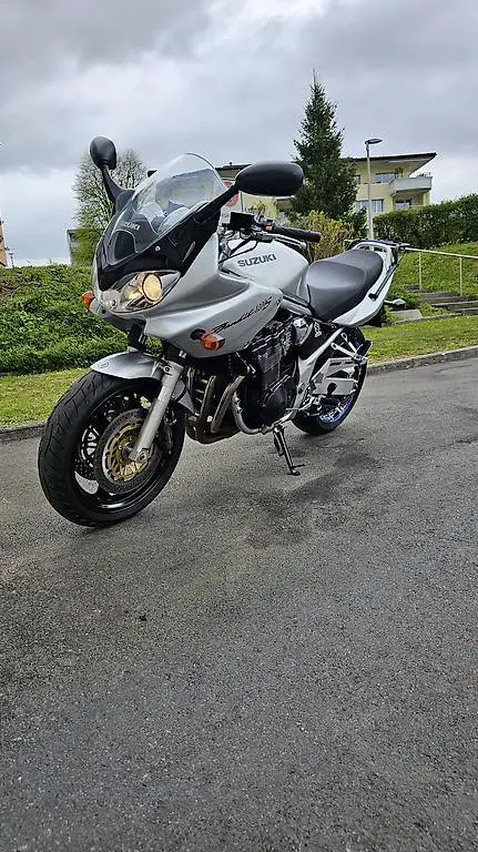 Suzuki GSF 1200S Top Zustand frisch ab MFK