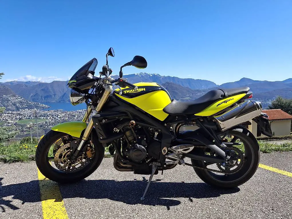 Triunph Street Triple