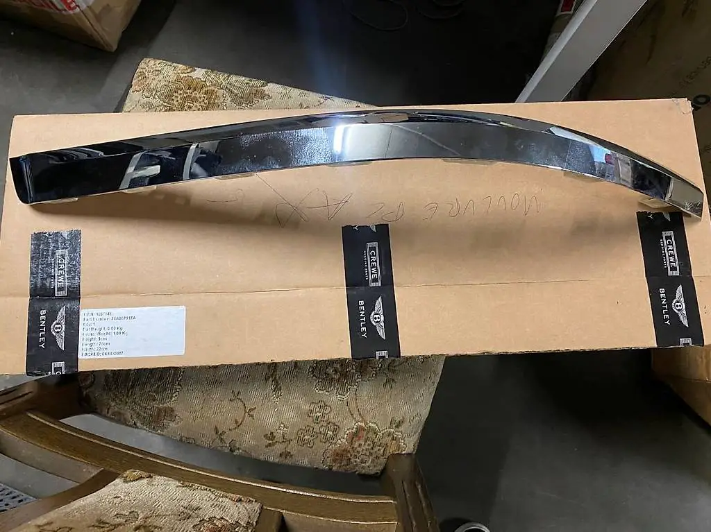 Bentley Bentayga Garniture pare-chocs arr gau 36A807917A