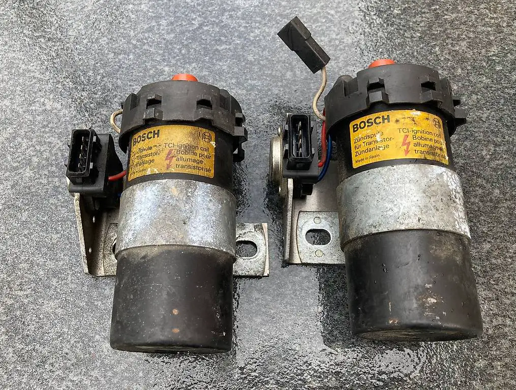 Alfa Romeo 75 Zündspulen / Bobine (0221600054)