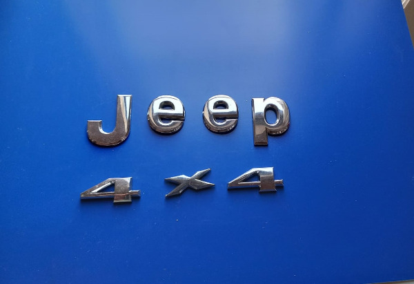 2005-11 Jeep 4x4 Liberty 3.7L Emblem Buchstaben
