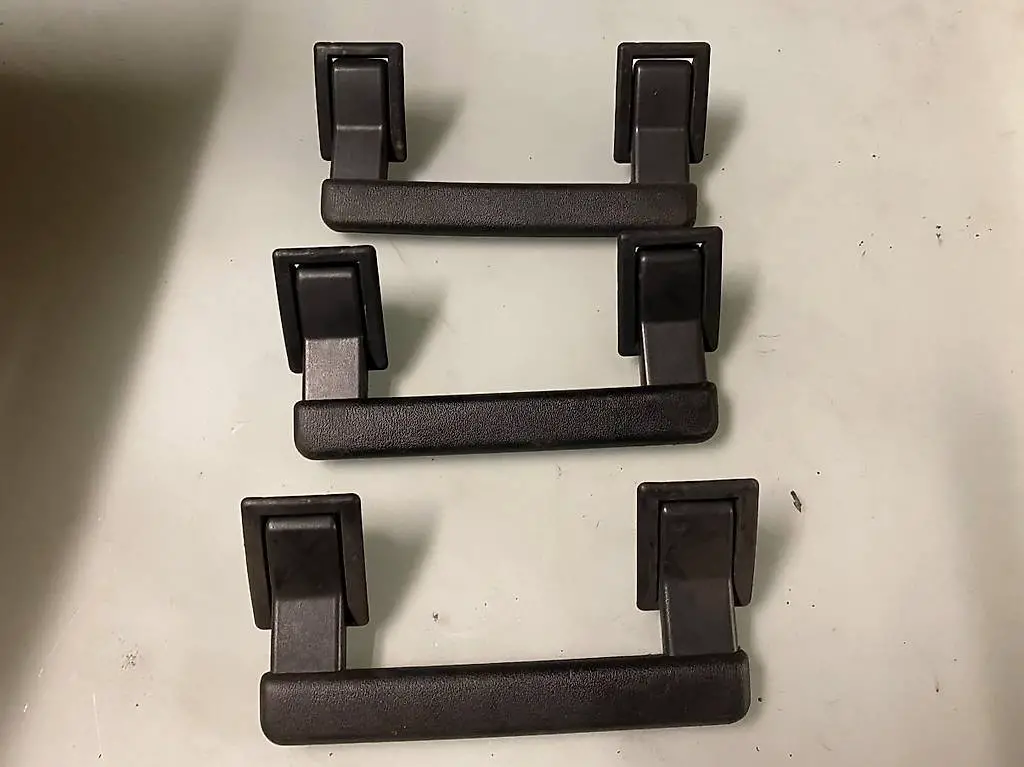 Ferrari Mondial 8-QV T 3.2 Poignée de toit 61119600