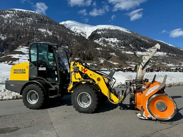 wacker neuson, wl70 high-flow mit zaugg sf 72, kommunaldienst