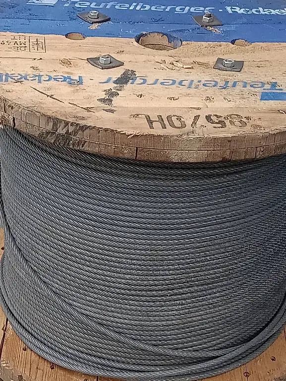 Bobine mit 11mm Stahlseil ca .1200 m