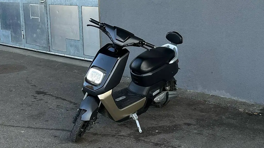 Next NX 1 Elektro Roller Scooter Moped