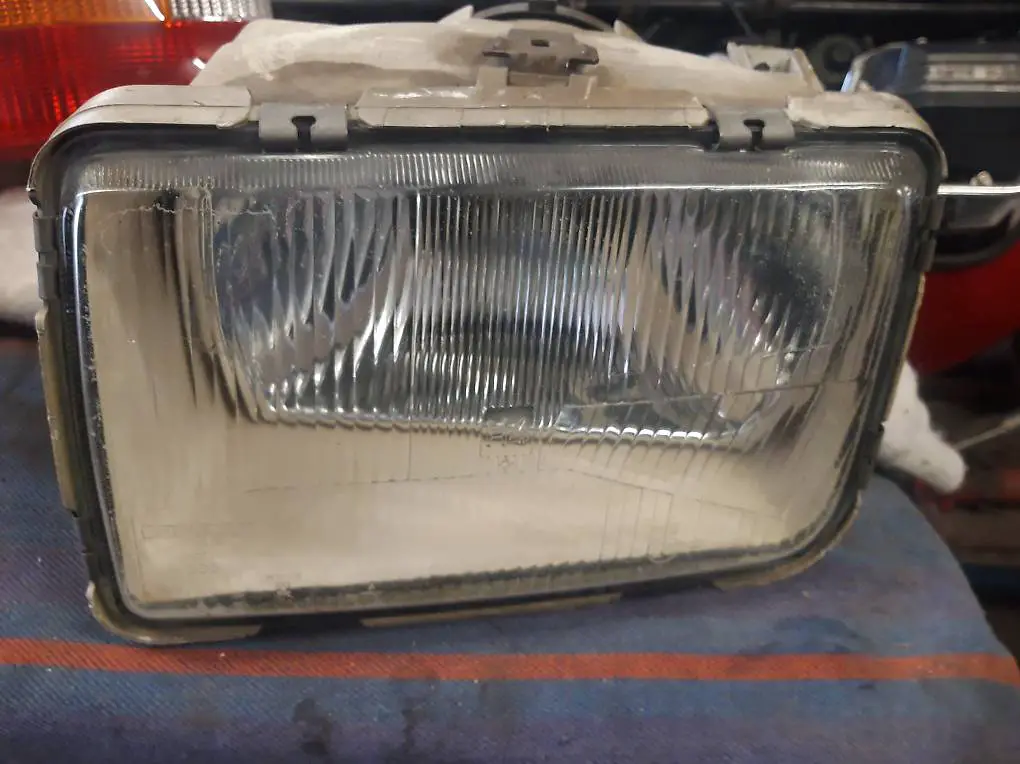 Ford Sierra Scheinwerfer / Heckleuchte