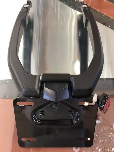 INDIAN SCOUT BOBBER 2019. HECKTEIL + LICHT. NEU