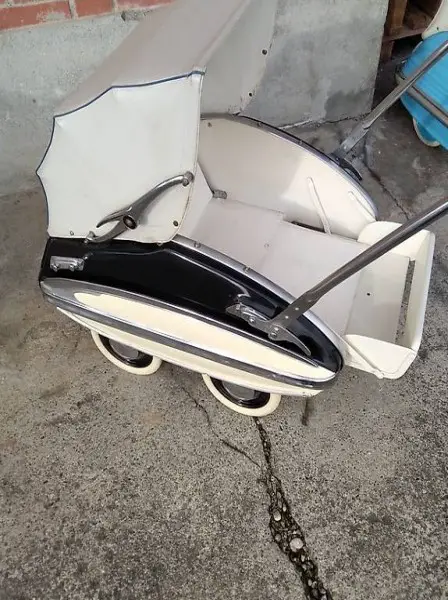 Royal Eka restaurierter Oldtimer Kinderwagen