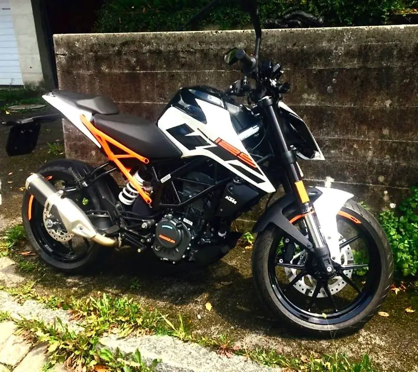 Ktm duke 125