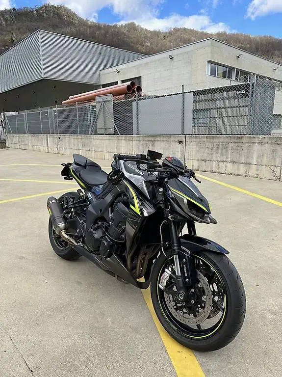 Kawasaki Z1000