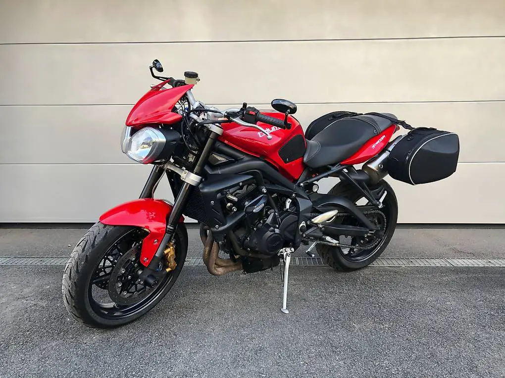 Triumph Street Triple 675 R ab grossem Service