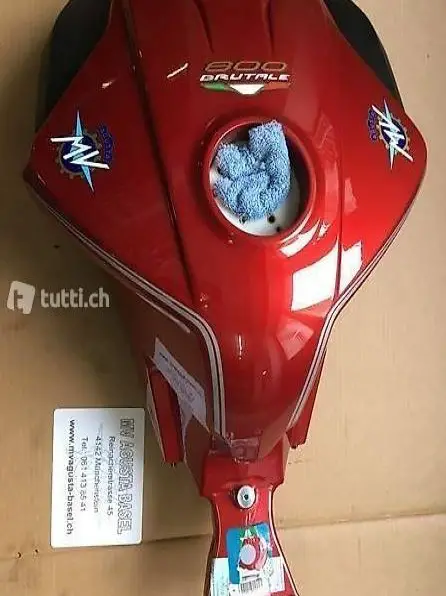  MV Agusta Brutale 800 Tank