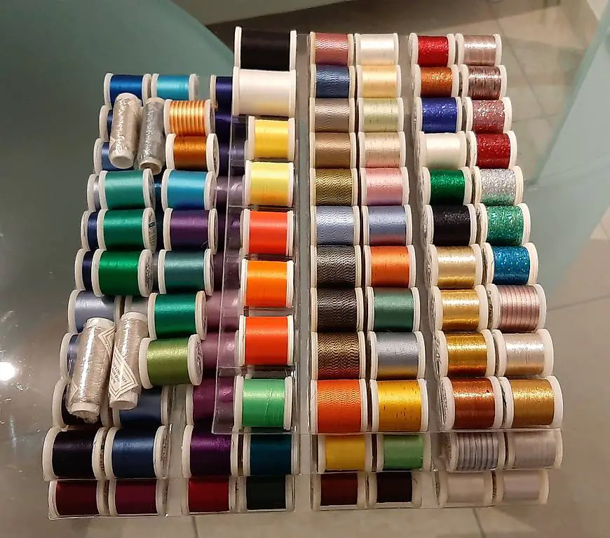 Madeira filo da ricamo 218 bobine