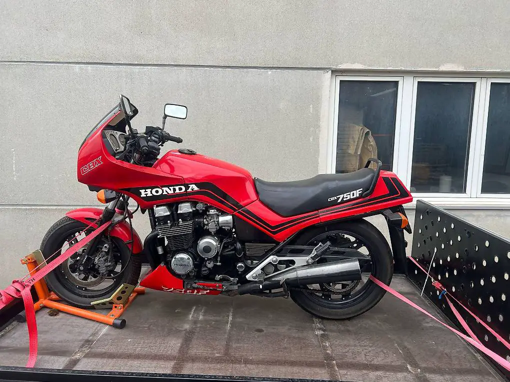Honda CBX 750 Veteranenfahrzeug zu verkaufen