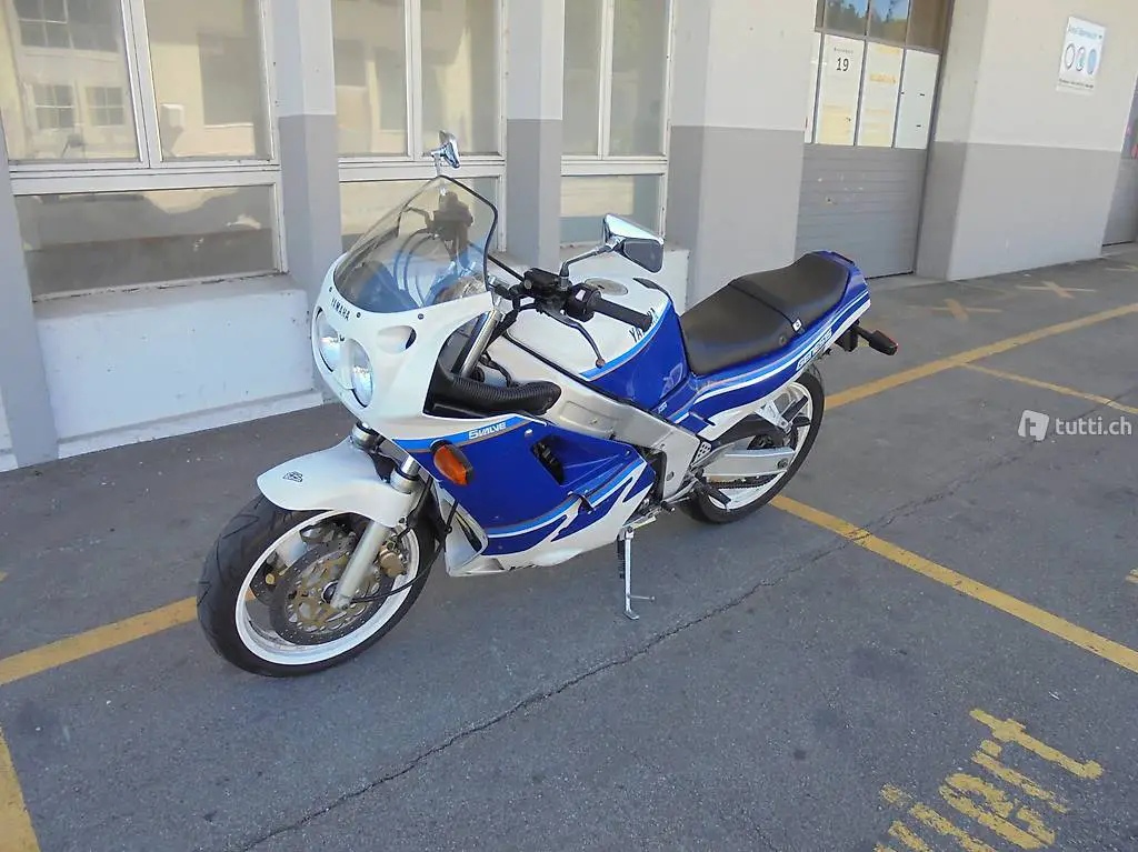 Gepflegter Yamaha FZR 1000 Genesis