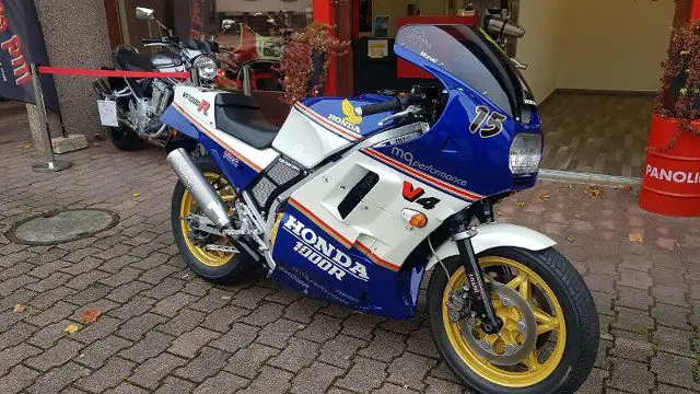 honda vf 1000 r