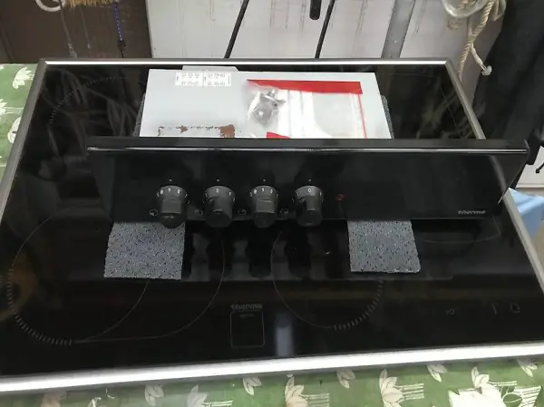 Sehr schönes und gutes Ceran Kochfeld mit mehreren Feldern