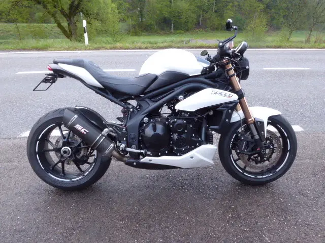 TRIUMPH Speed Triple 1050