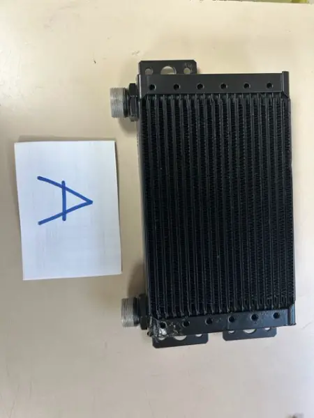 Radiatore olio Ferrari 208/328