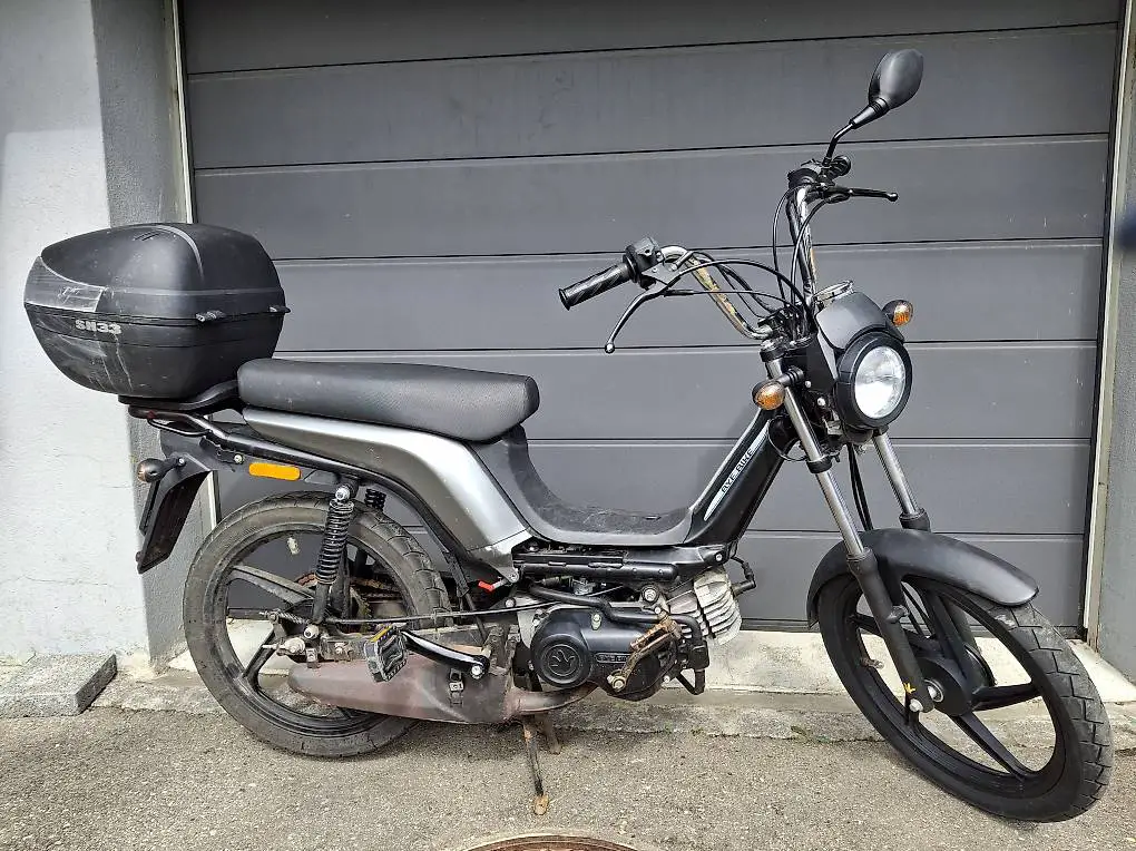 Mofa BYE BIKE One Retro defekt