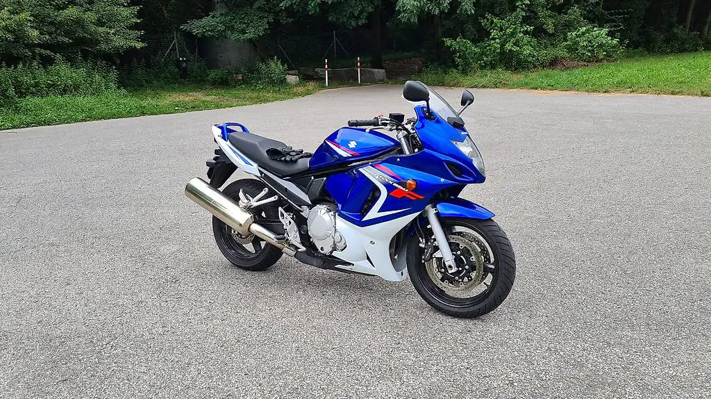 Vendo Suzuki GSX 650 F