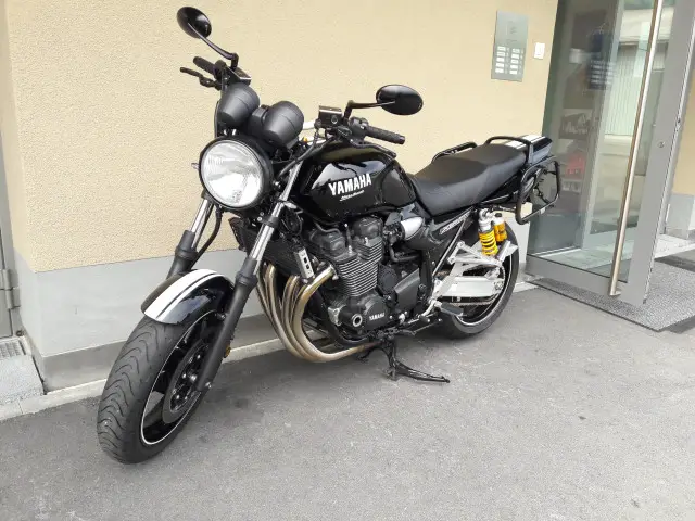 yamaha xjr 1300