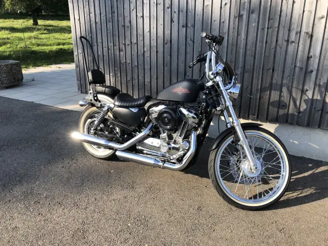 harley-davidson xl 1200 v sportster seventy two