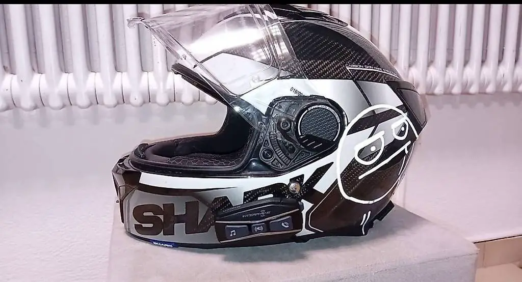 Casco Shark con interfono
