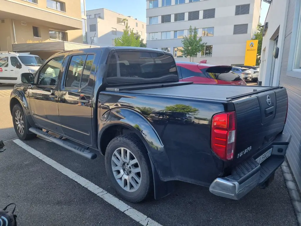 nissan pickup