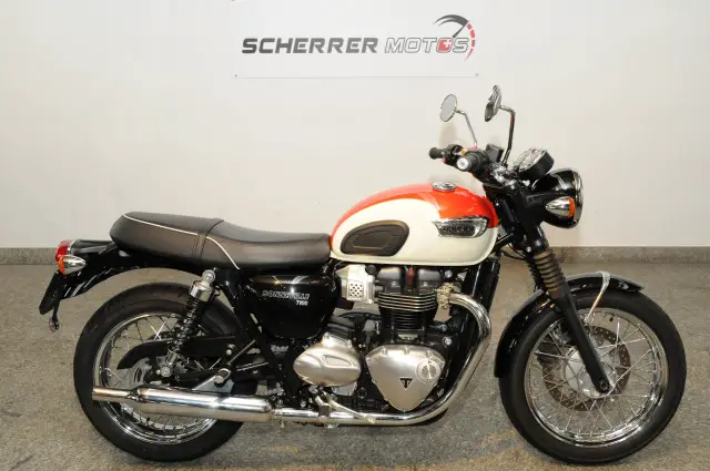 TRIUMPH Bonneville T100