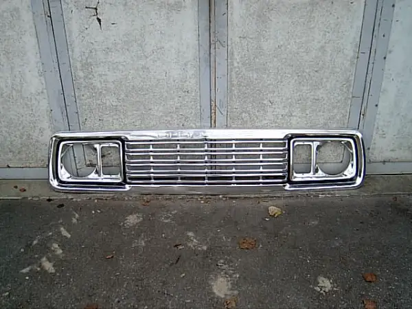 Dodge Ramcharger Kühlergrill