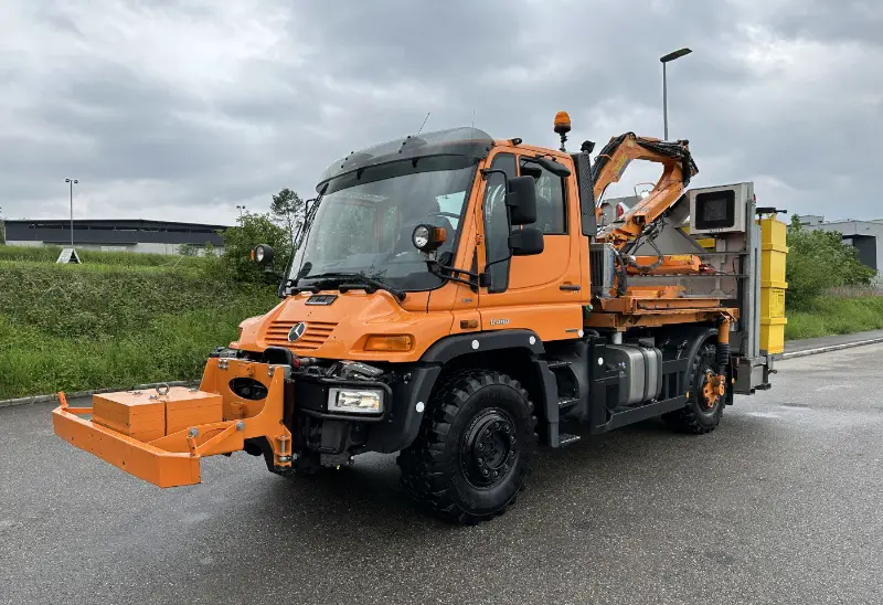 UNIMOG, Unimog U400 4x4 Mäher / Schneeräumung, Kommunaldienst
