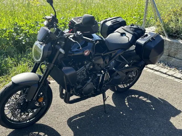 HONDA CB 1000 R Black Edition