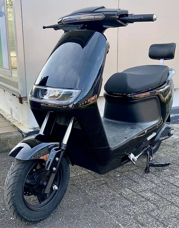 E roller, Elektro Scooter (ohne Führerschein) 25-45kmh