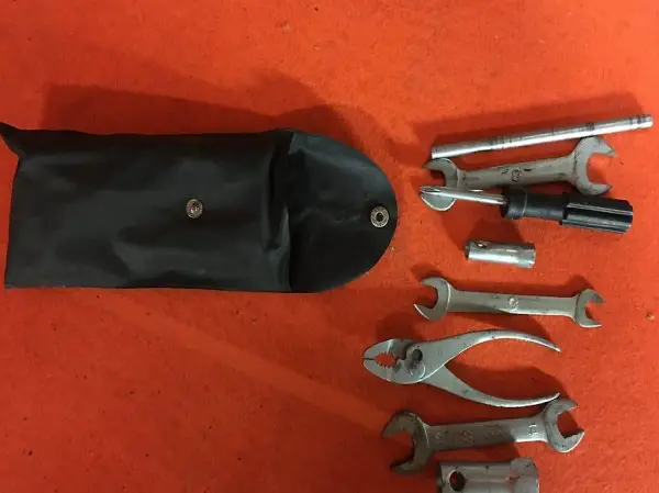 Schönes Original Suzuki RV Werkzeug