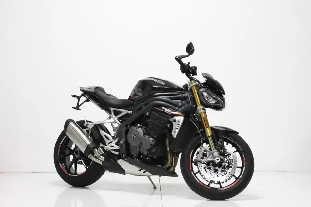 triumph speed triple 1200 rs