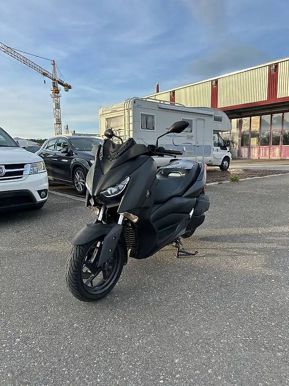Yamaha xmax 300