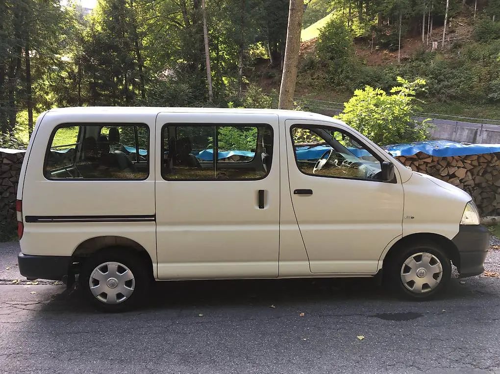 Toyota Hiace 2.5 D-4D