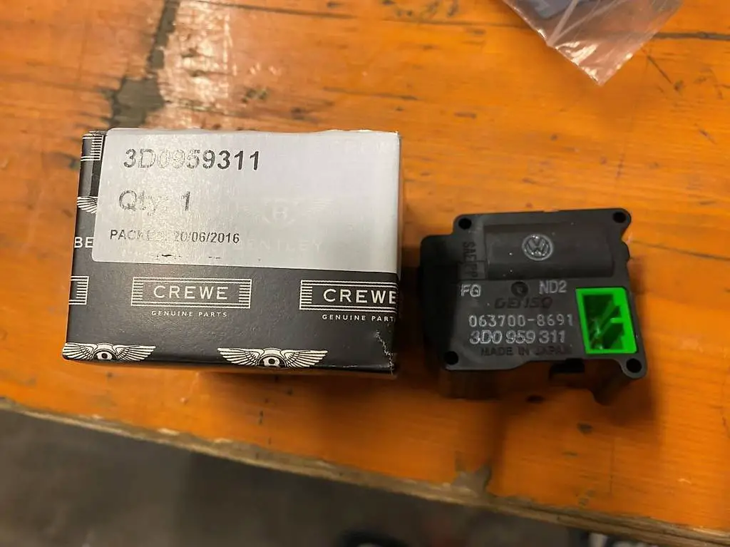 Bentley GT /GTC / & Flying 2003-2017 Servomotor 4D0820511