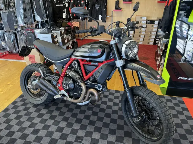 DUCATI Scrambler 803 Desert Sled Fasthouse