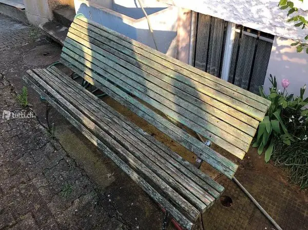 Antiker Sitzbank sehr alt schöne Füsse