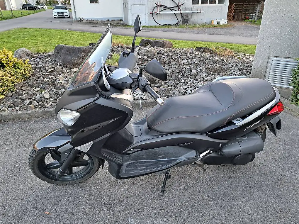 Yamaha X-Max YP250RA mit ABS